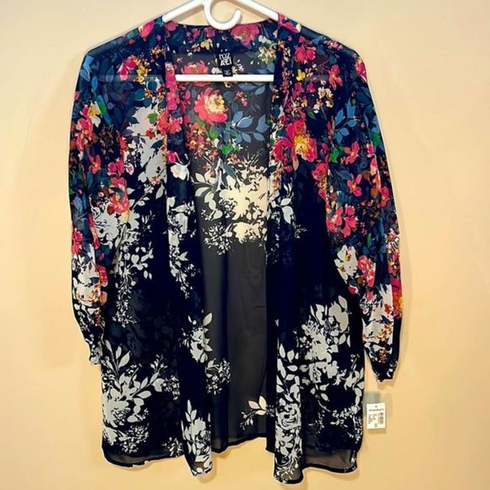 Women’s floral dress shirt petite medium new with tags